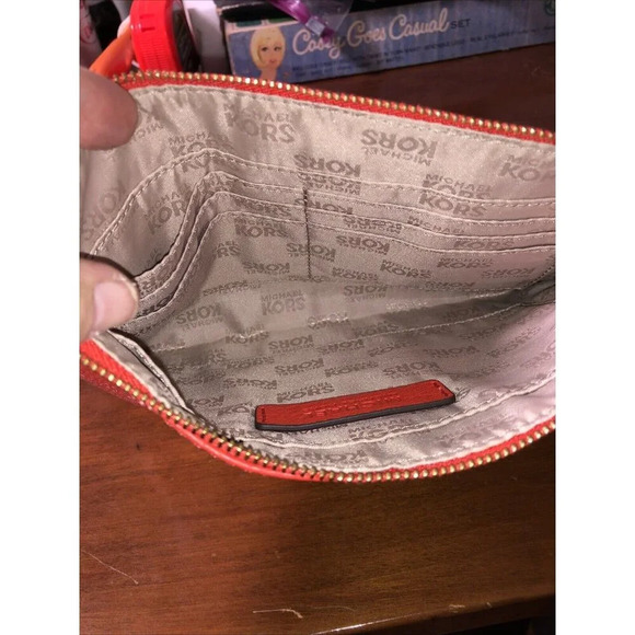 Michael Kors Fulton large Flat phone case wallet wristlet leather red sangria - Picture 9 of 12